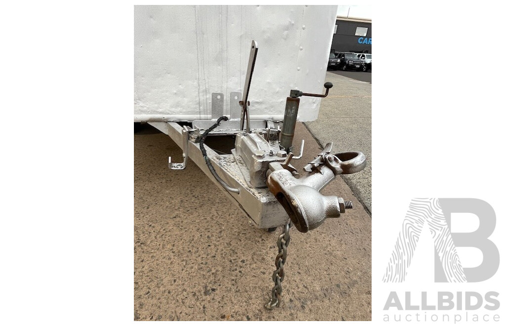 01/1980 Home-Built Dual Axle Horse Float