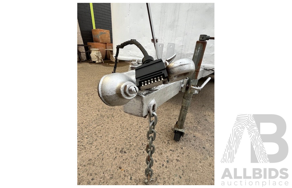 01/1980 Home-Built Dual Axle Horse Float