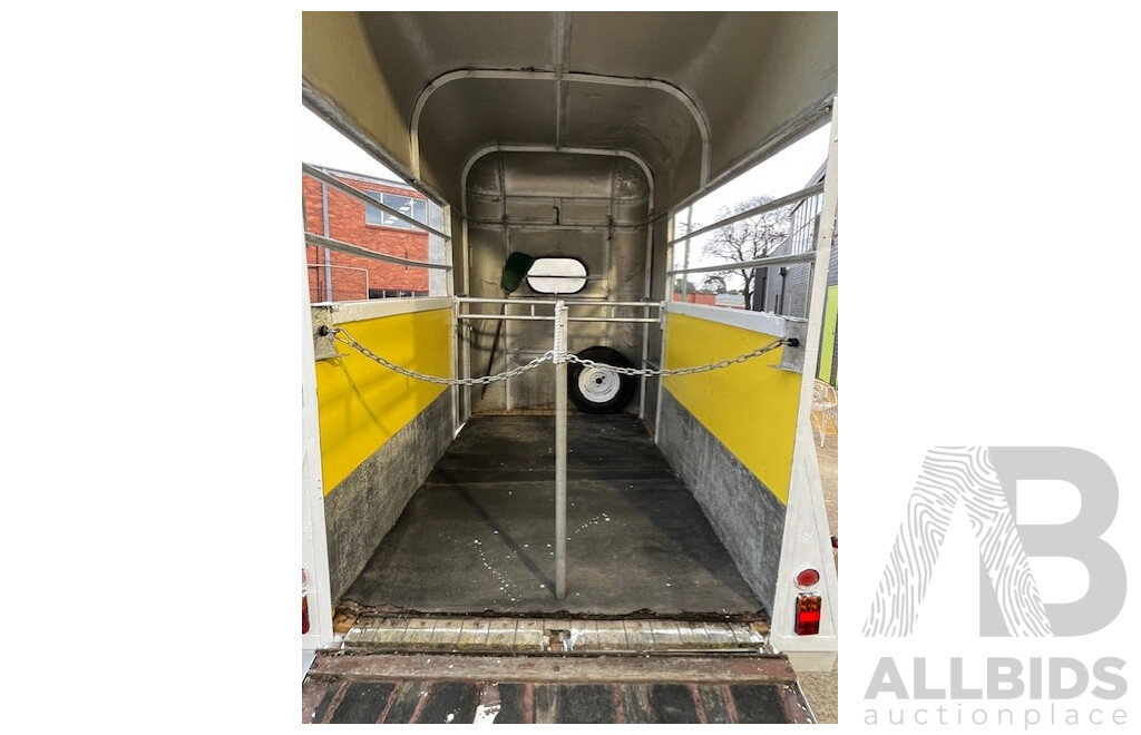 01/1980 Home-Built Dual Axle Horse Float