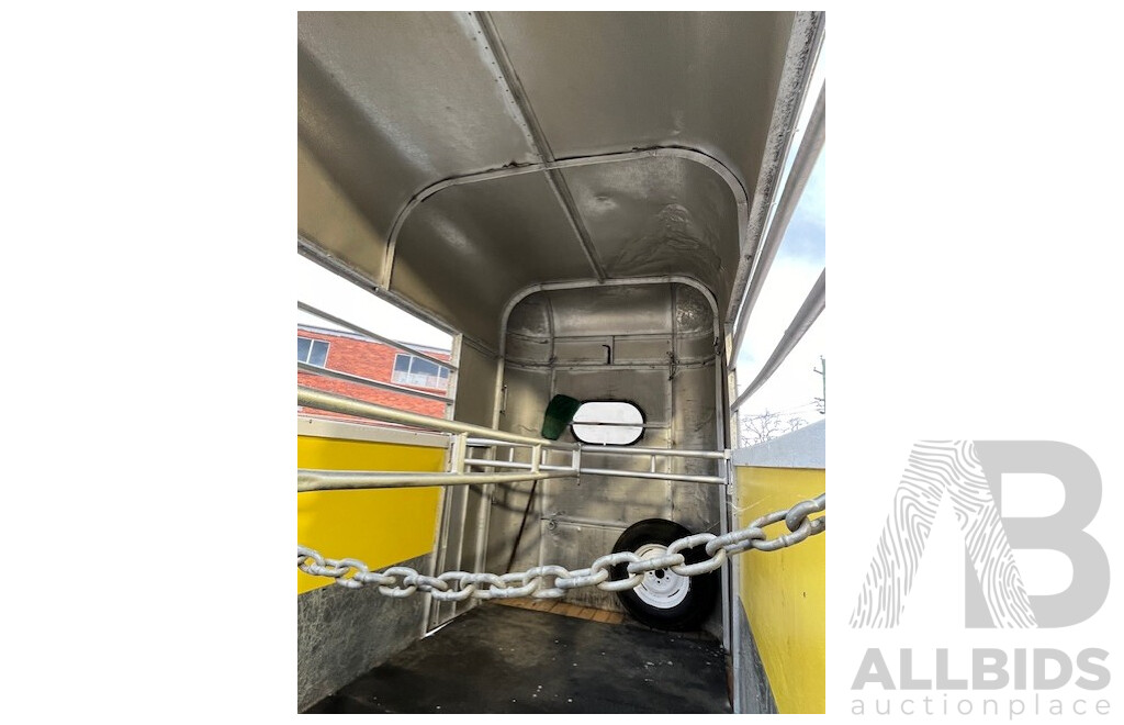 01/1980 Home-Built Dual Axle Horse Float