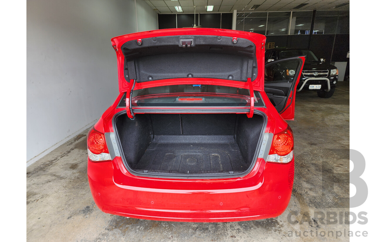 11/2014 Holden Cruze Z-SERIES FWD JH MY14 4D Sedan Red 1.8L