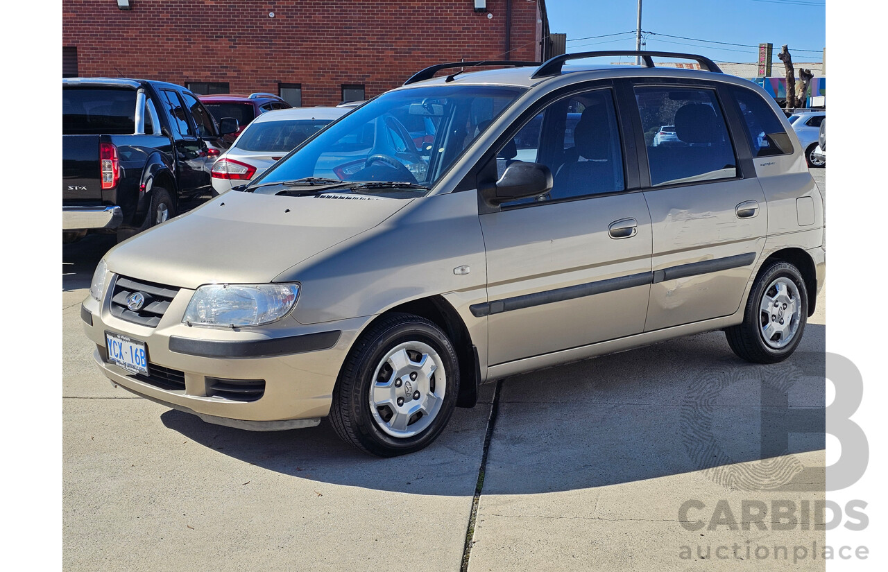 2/2002 Hyundai Elantra Lavita GLS FC 5d Hatchback Beige 1.8L