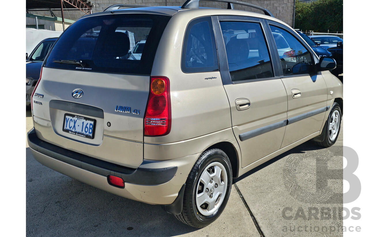 2/2002 Hyundai Elantra Lavita GLS FC 5d Hatchback Beige 1.8L