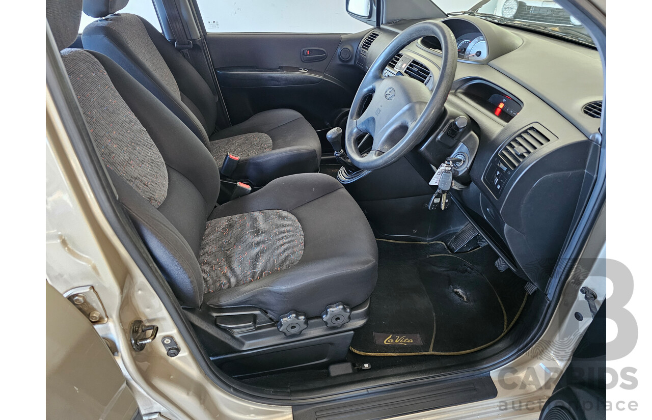 2/2002 Hyundai Elantra Lavita GLS FC 5d Hatchback Beige 1.8L