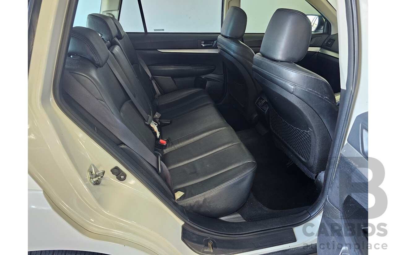 8/2009 Subaru Outback 2.5i Premium MY09 4d Wagon White 2.5L
