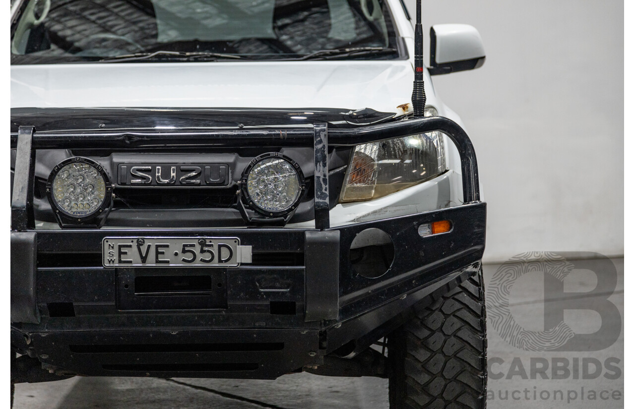 11/2012 Isuzu D-Max SX TF MY12 Crew Cab Utility White Turbo Diesel 3.0L