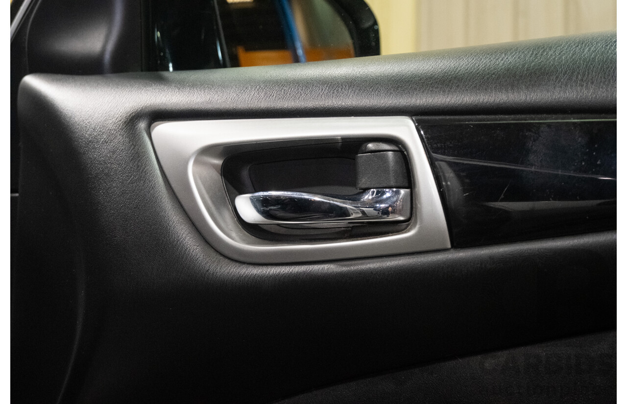 7/2015 Nissan Pathfinder ST R52 4d Wagon Metallic Silver V6 3.5L - 7 Seater