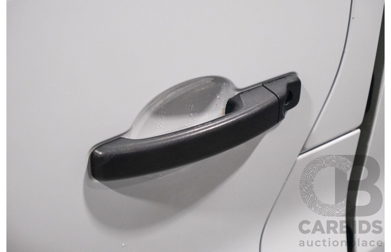 1/2019 Renault Trafic SWB X82 4d Van White Turbo Diesel 1.6L