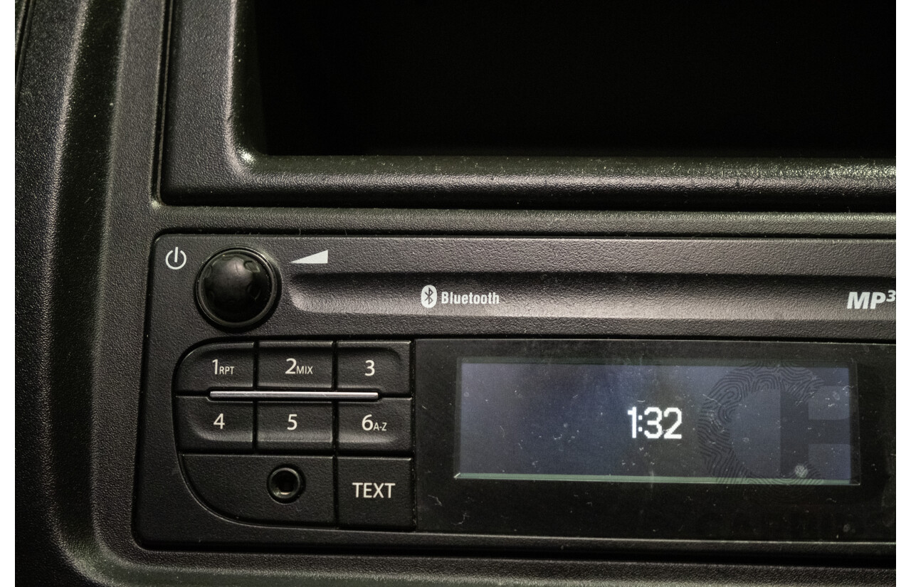 1/2019 Renault Trafic SWB X82 4d Van White Turbo Diesel 1.6L