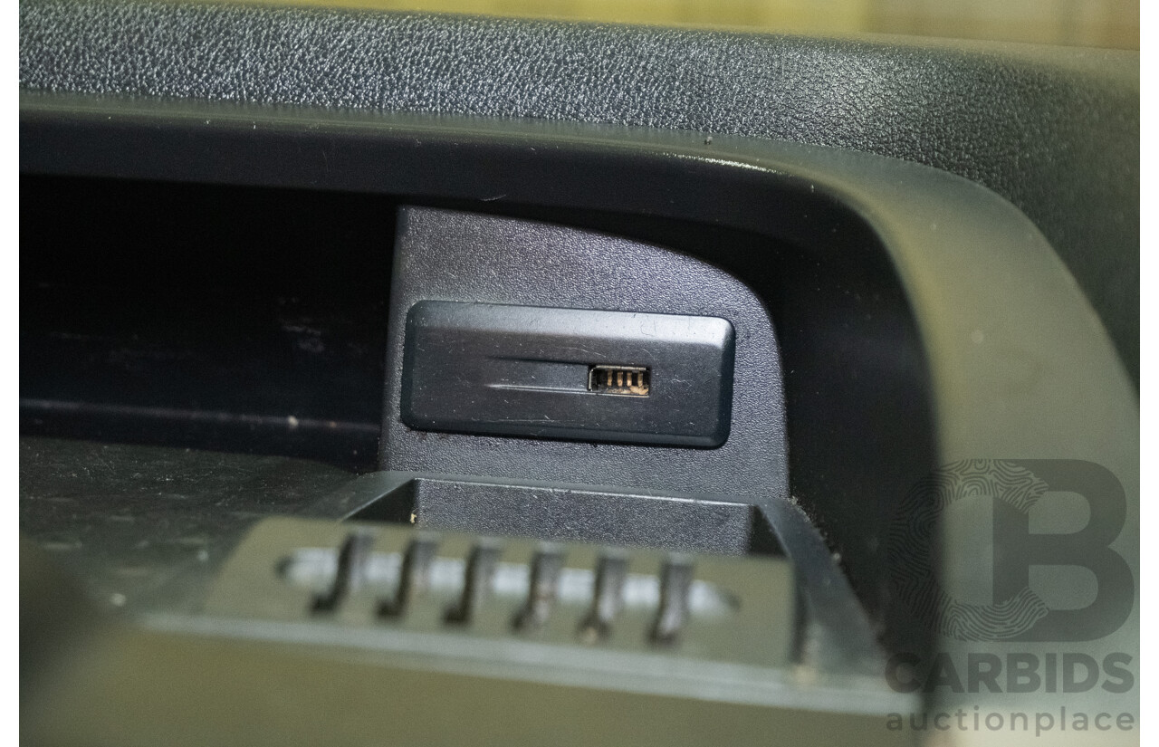 1/2019 Renault Trafic SWB X82 4d Van White Turbo Diesel 1.6L