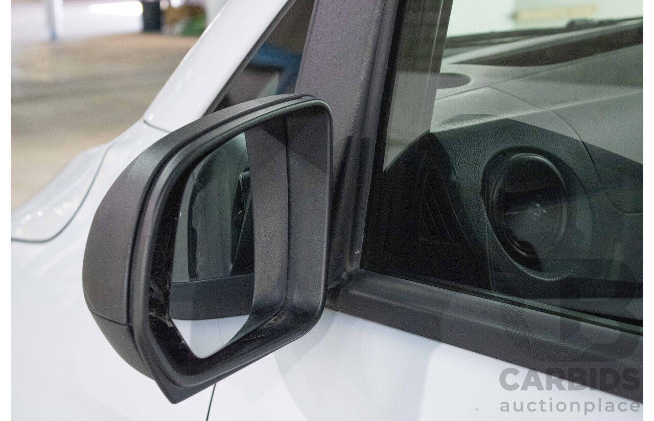 8/2016 Mercedes-Benz Vito 111CDI Compact MY16 4d Van White Turbo Diesel 2.1L