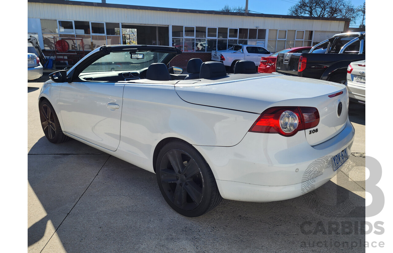 01/2010 Volkswagen Eos 103 TDI WHITE NIGHT FWD 1F MY09 UPGRADE 2D Convertible White 2.0L