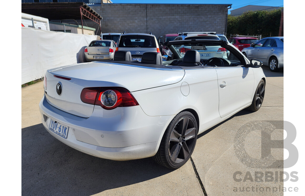 01/2010 Volkswagen Eos 103 TDI WHITE NIGHT FWD 1F MY09 UPGRADE 2D Convertible White 2.0L