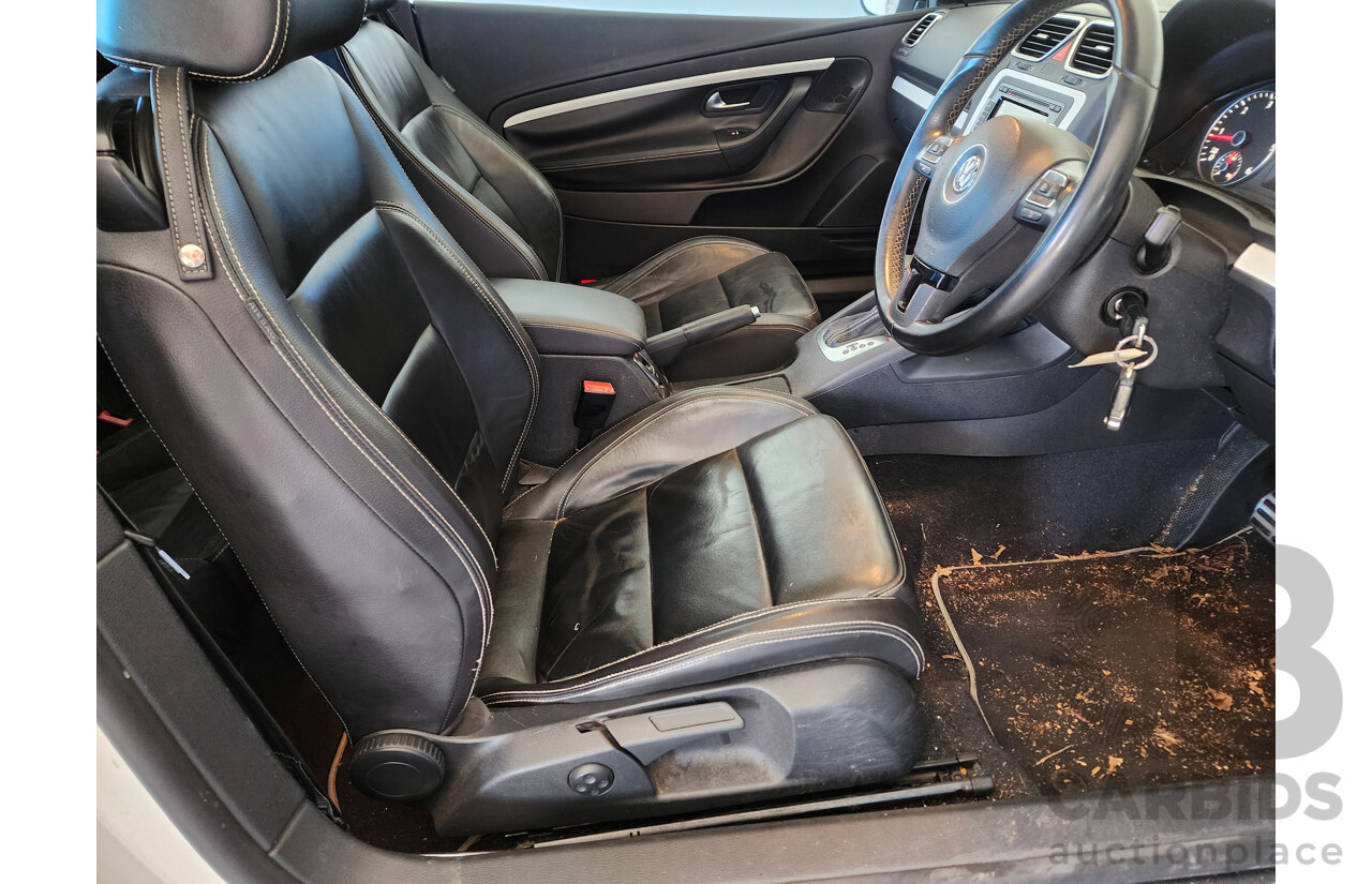 01/2010 Volkswagen Eos 103 TDI WHITE NIGHT FWD 1F MY09 UPGRADE 2D Convertible White 2.0L