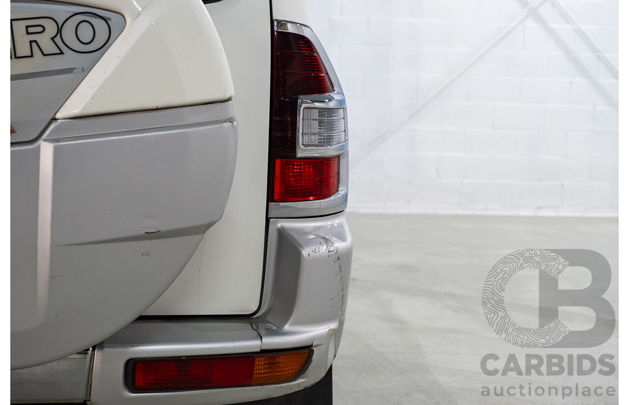 9/2002 Mitsubishi Pajero Exceed LWB (4x4) NM 4d Wagon White V6 3.5L - 7 Seater