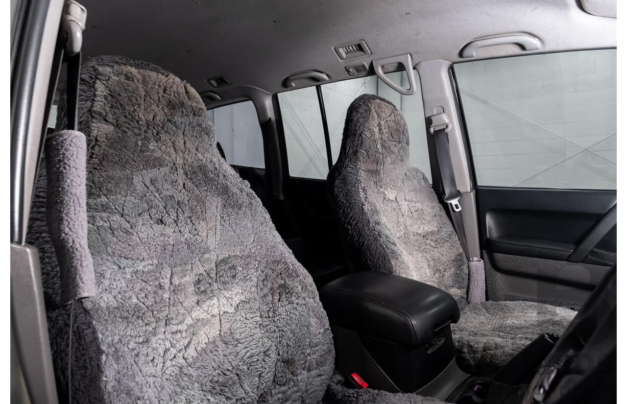 9/2002 Mitsubishi Pajero Exceed LWB (4x4) NM 4d Wagon White V6 3.5L - 7 Seater