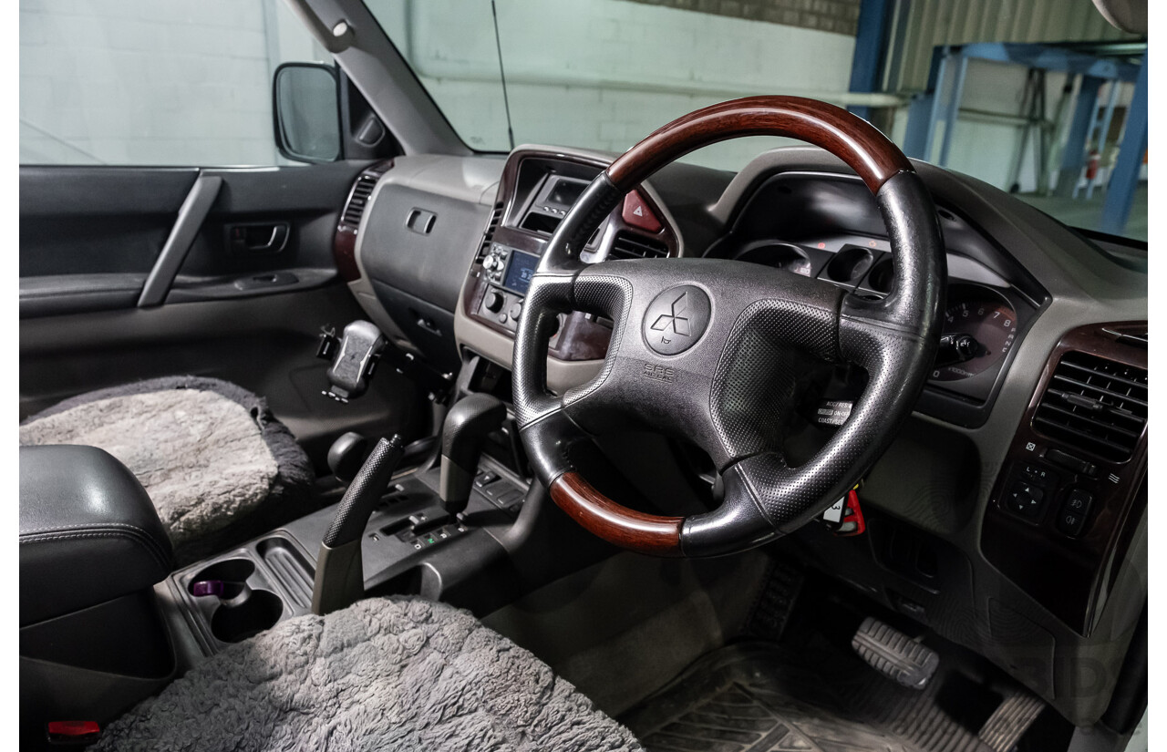 9/2002 Mitsubishi Pajero Exceed LWB (4x4) NM 4d Wagon White V6 3.5L - 7 Seater