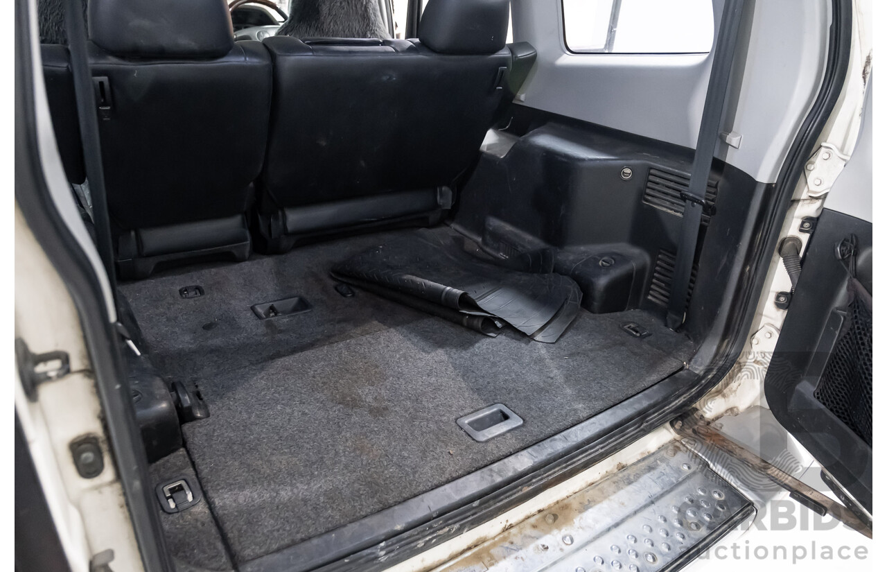 9/2002 Mitsubishi Pajero Exceed LWB (4x4) NM 4d Wagon White V6 3.5L - 7 Seater