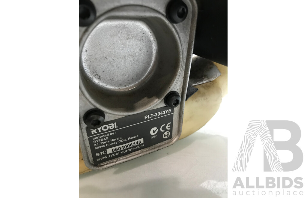 Ryobi (PLT-3043YE) 30cc Petrol-Powered Line Trimmer