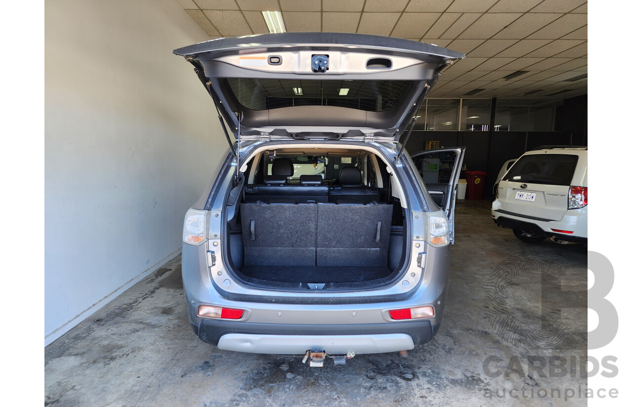 10/2014 Mitsubishi Outlander ASPIRE (4x4) AWD ZJ MY14 4D Wagon Grey 2.3L