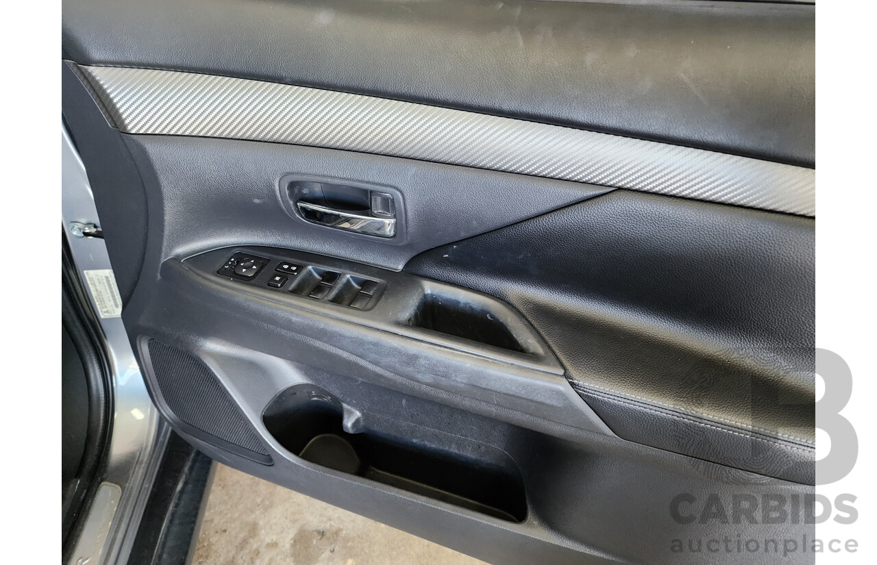 10/2014 Mitsubishi Outlander ASPIRE (4x4) AWD ZJ MY14 4D Wagon Grey 2.3L