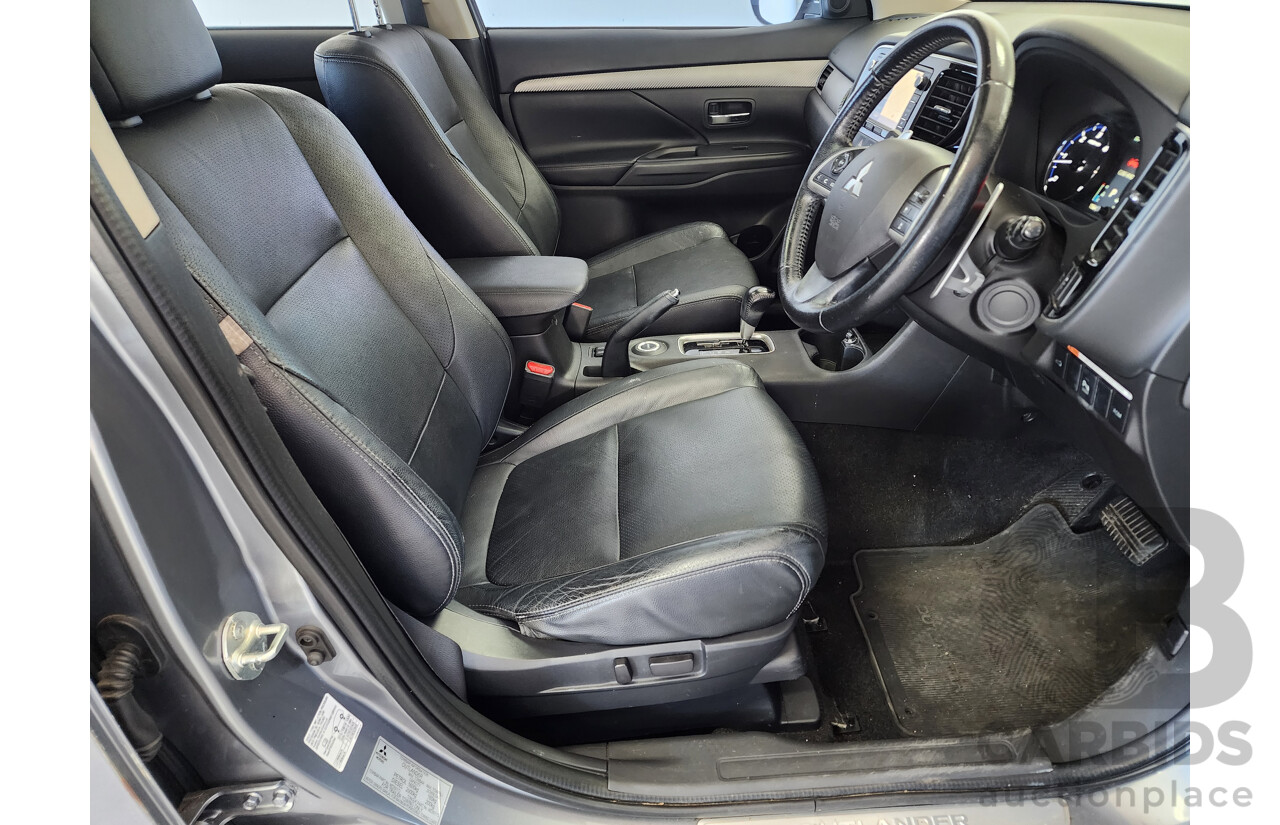 10/2014 Mitsubishi Outlander ASPIRE (4x4) AWD ZJ MY14 4D Wagon Grey 2.3L