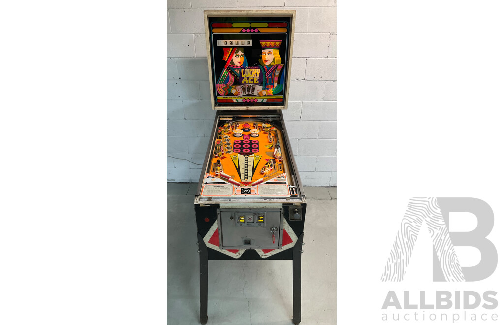 Lucky Ace Pinball Machine by Williams
