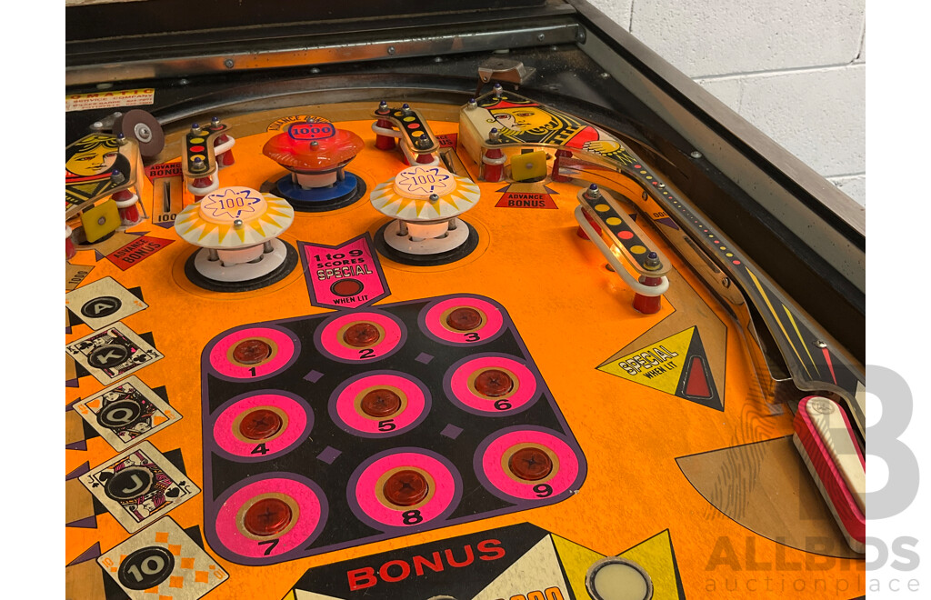 Lucky Ace Pinball Machine by Williams