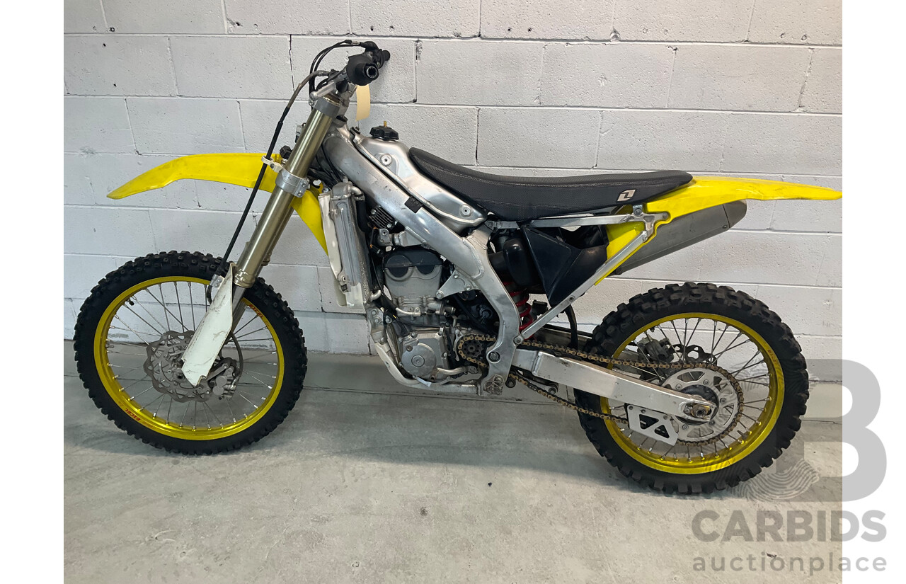 SUZUKI Dirt Bike