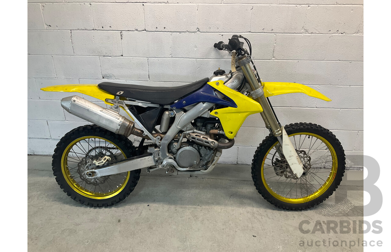 SUZUKI Dirt Bike