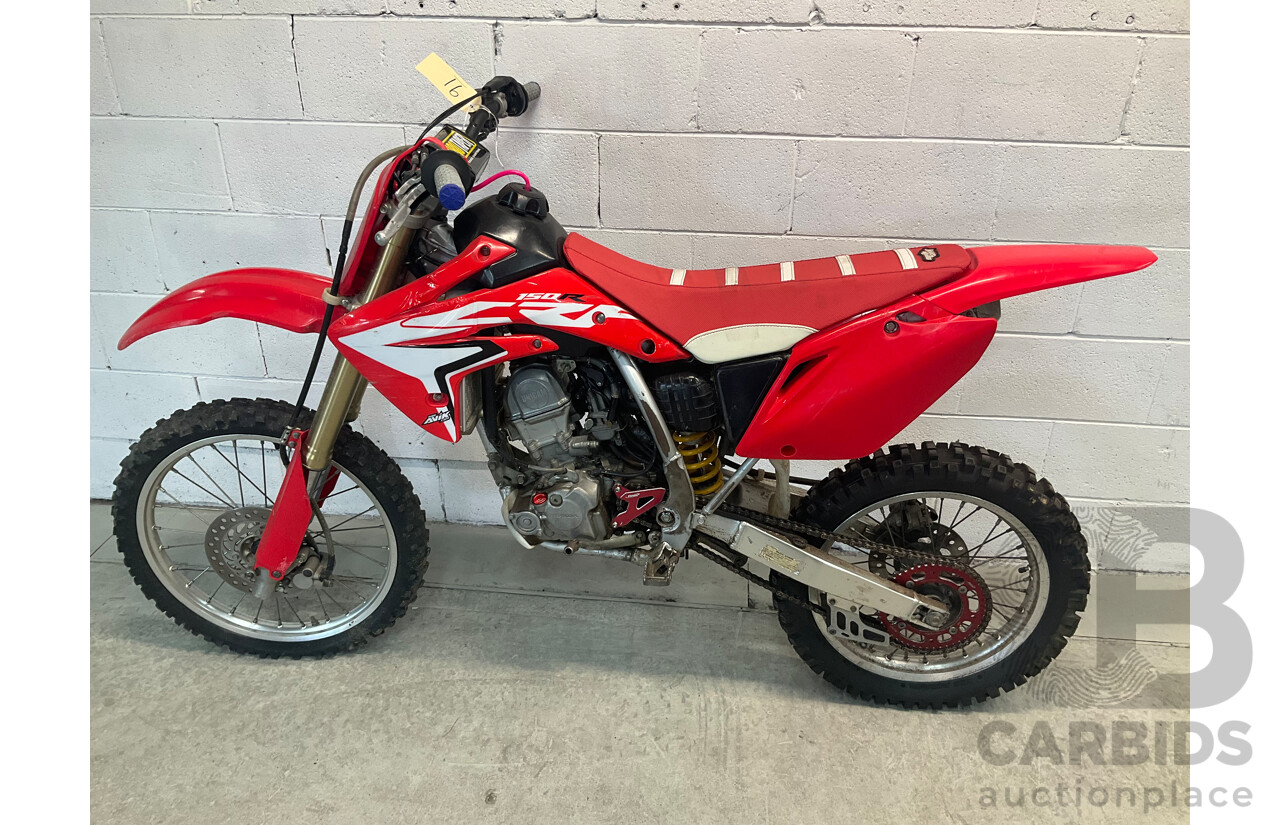 HONDA CRF150R Dirt Bike