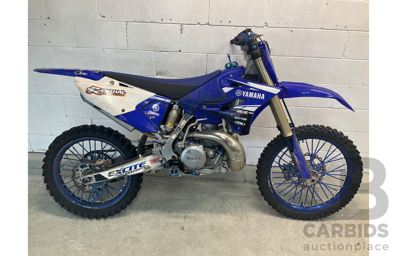YAMAHA Dirt Bike