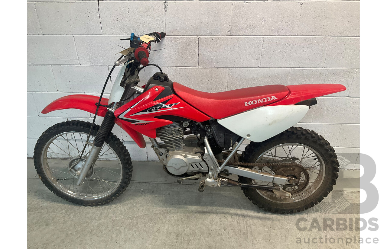 HONDA CRF 100F Dirt Bike