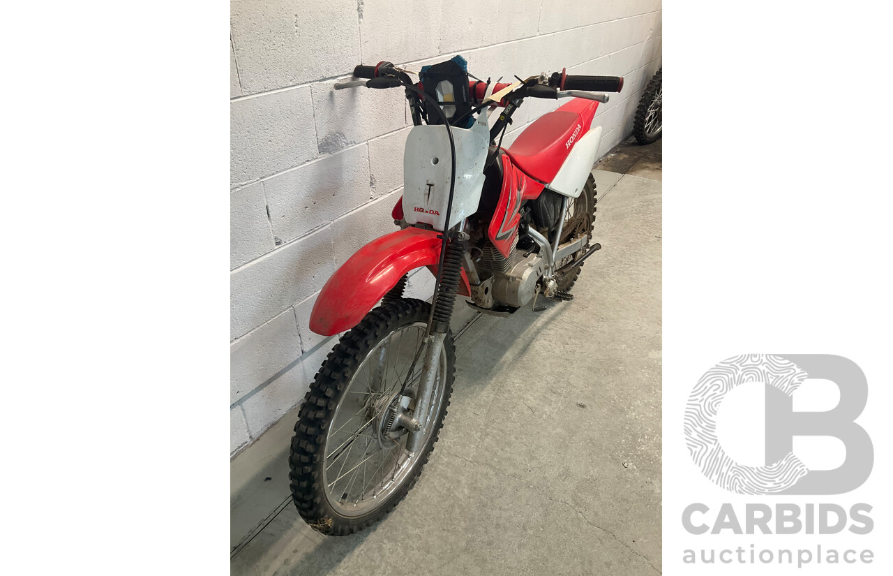 HONDA CRF 100F Dirt Bike