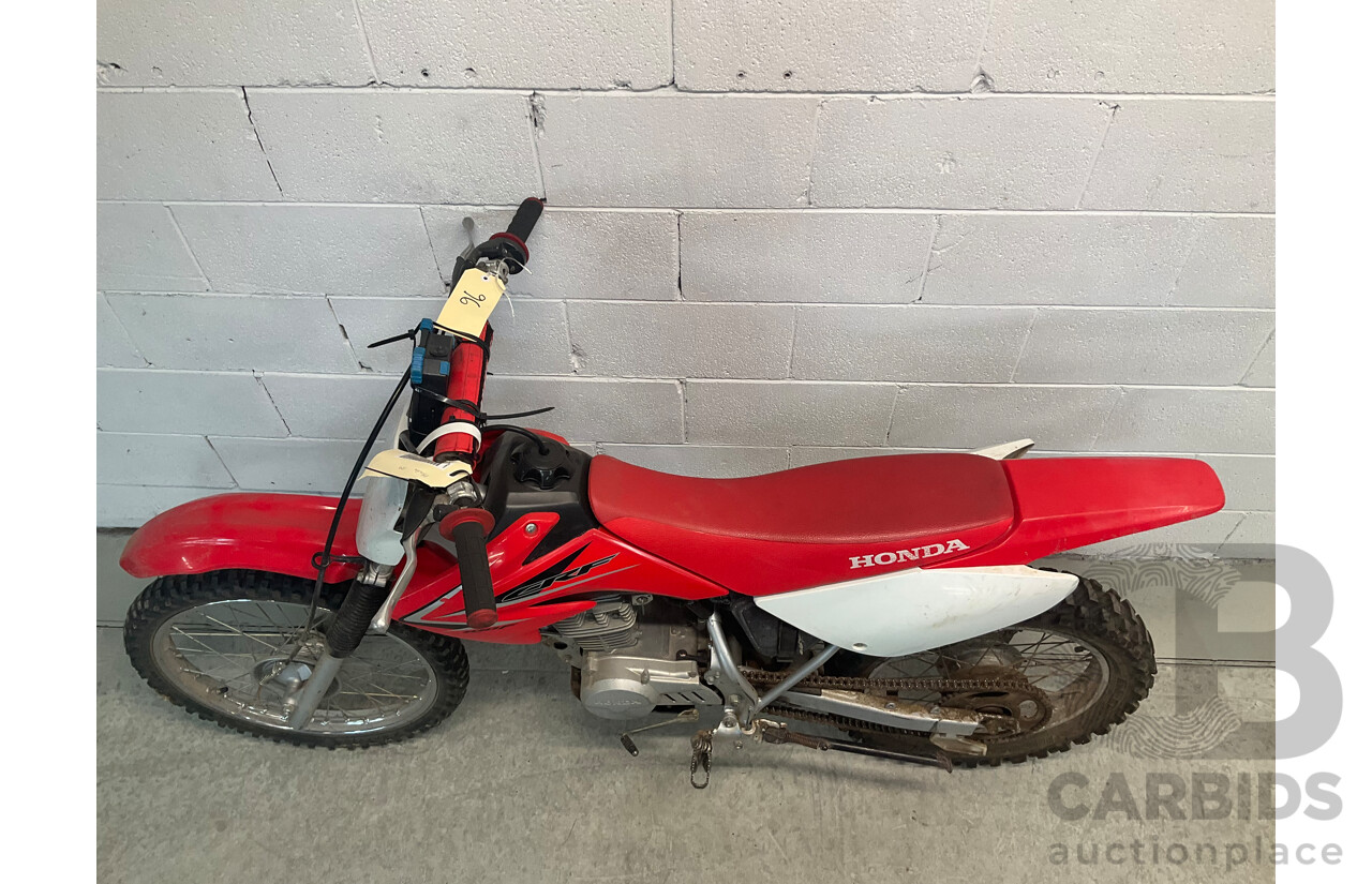 HONDA CRF 100F Dirt Bike