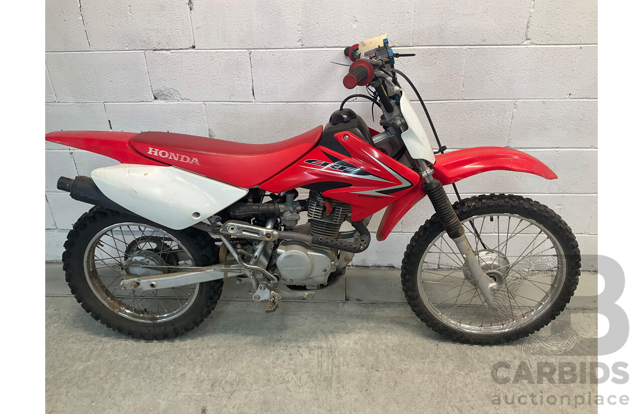 HONDA CRF 100F Dirt Bike