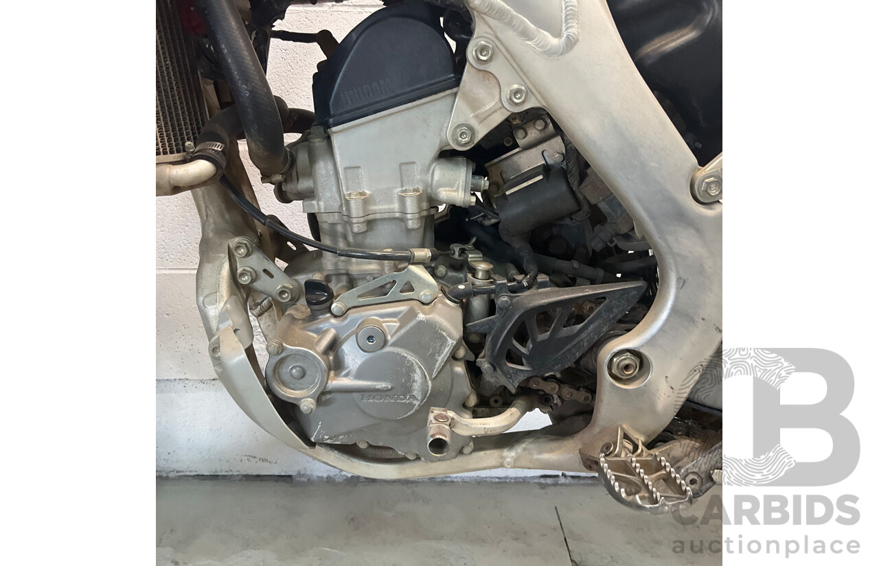 HONDA CRF 250R Dirt Bike