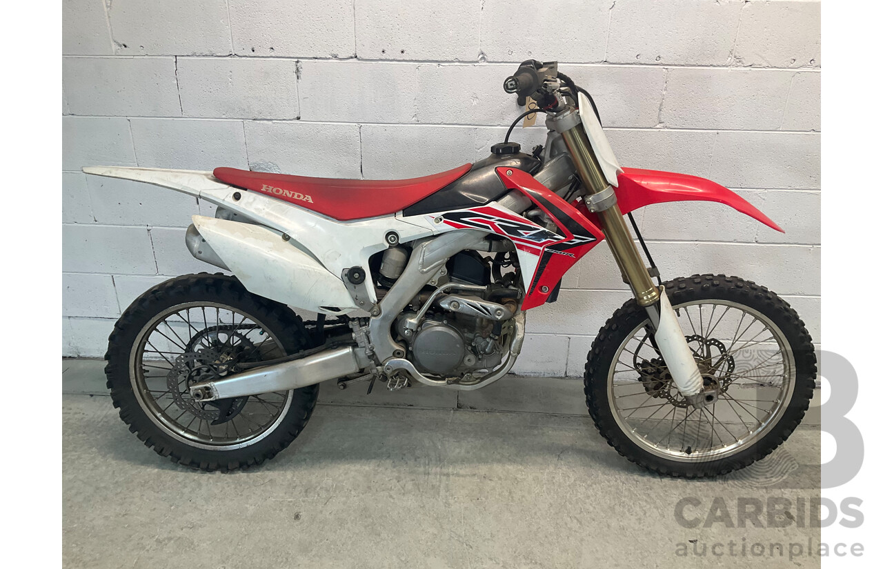 HONDA CRF 250R Dirt Bike