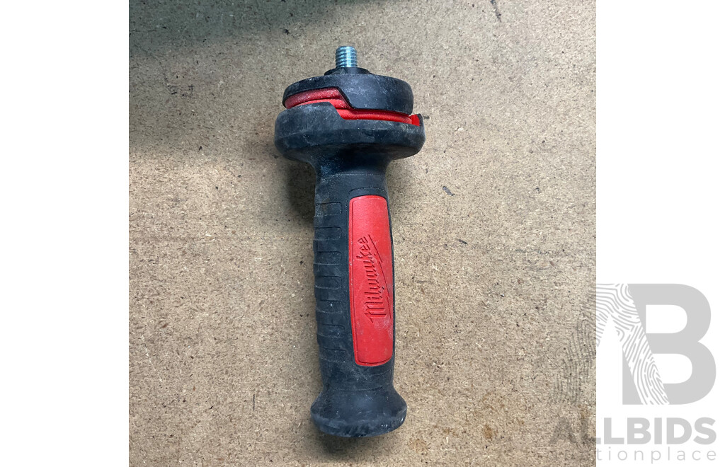 Assorted of MILWAUKEE  Power Tools in SIDCHROME Carry Bag