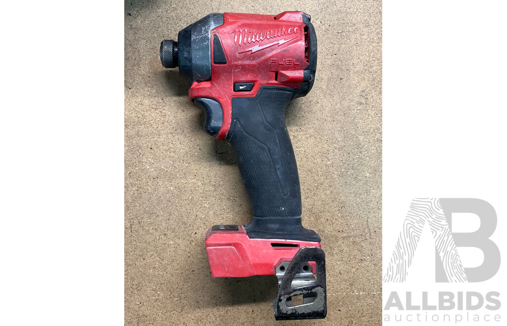 Assorted of MILWAUKEE  Power Tools in SIDCHROME Carry Bag