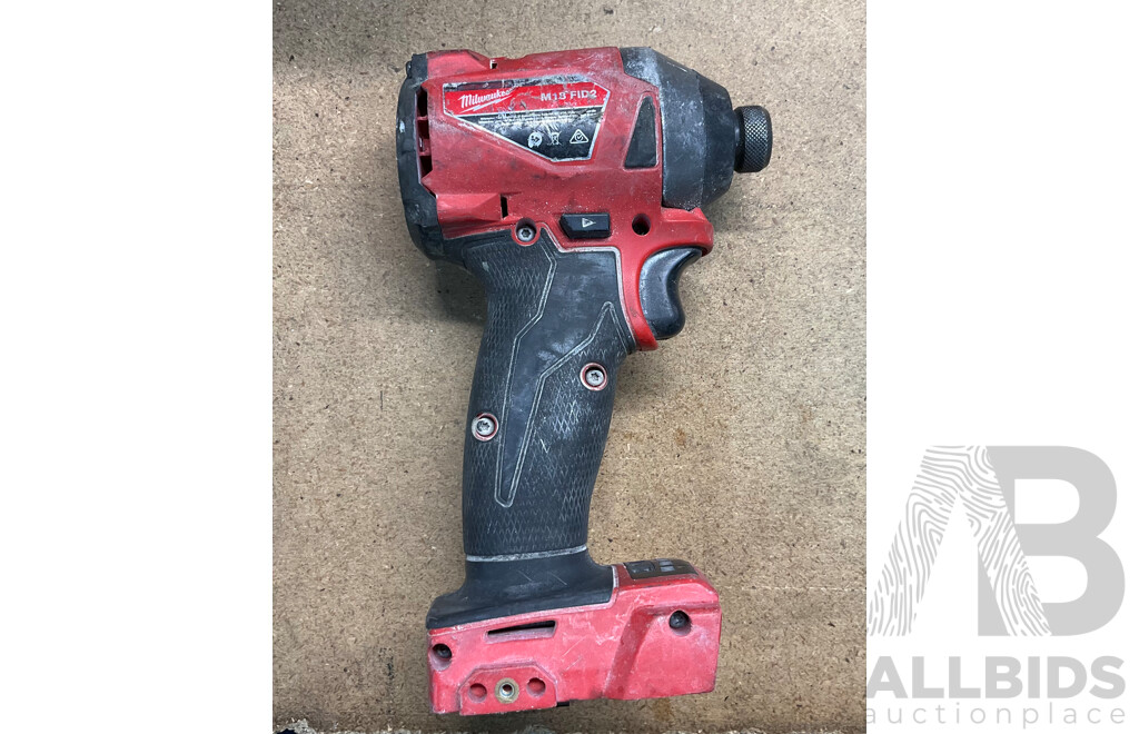 Assorted of MILWAUKEE  Power Tools in SIDCHROME Carry Bag