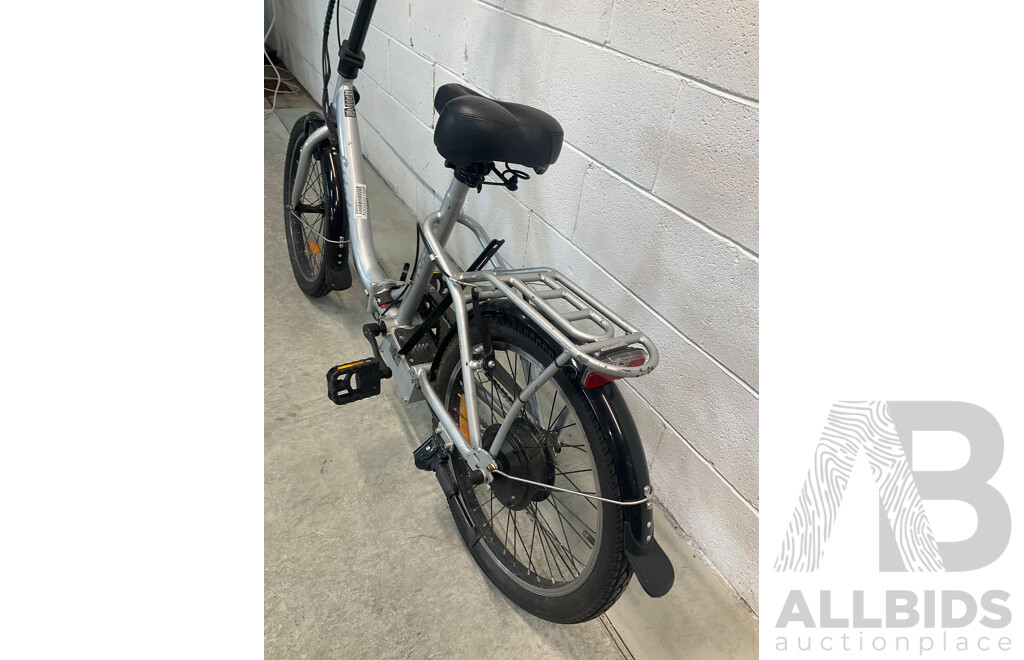 ESTATE (EST-EFLDBIKE1) Folding E-Bike (42cm Frame)