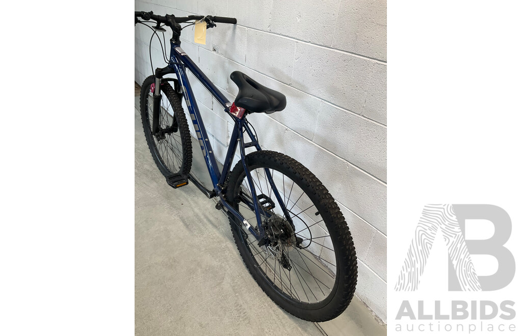 FLUID Nitro Bike (Size L) - ORP $399.00