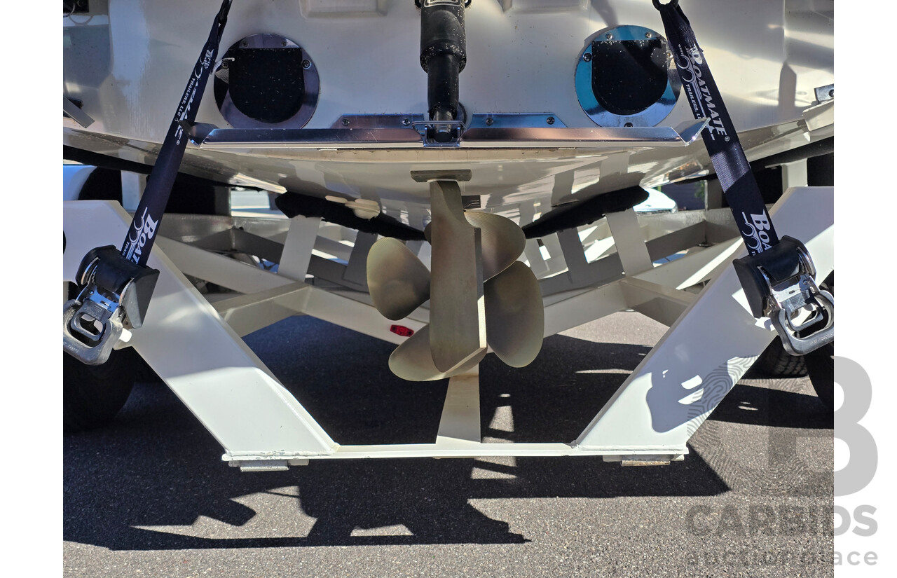 2019 MasterCraft NXT22 6.7m 14 Person Ski & Wake Boat Calypso Green 5.7L V8 320hp with 08/2018 Boatmate NXT22 Boat Trailer