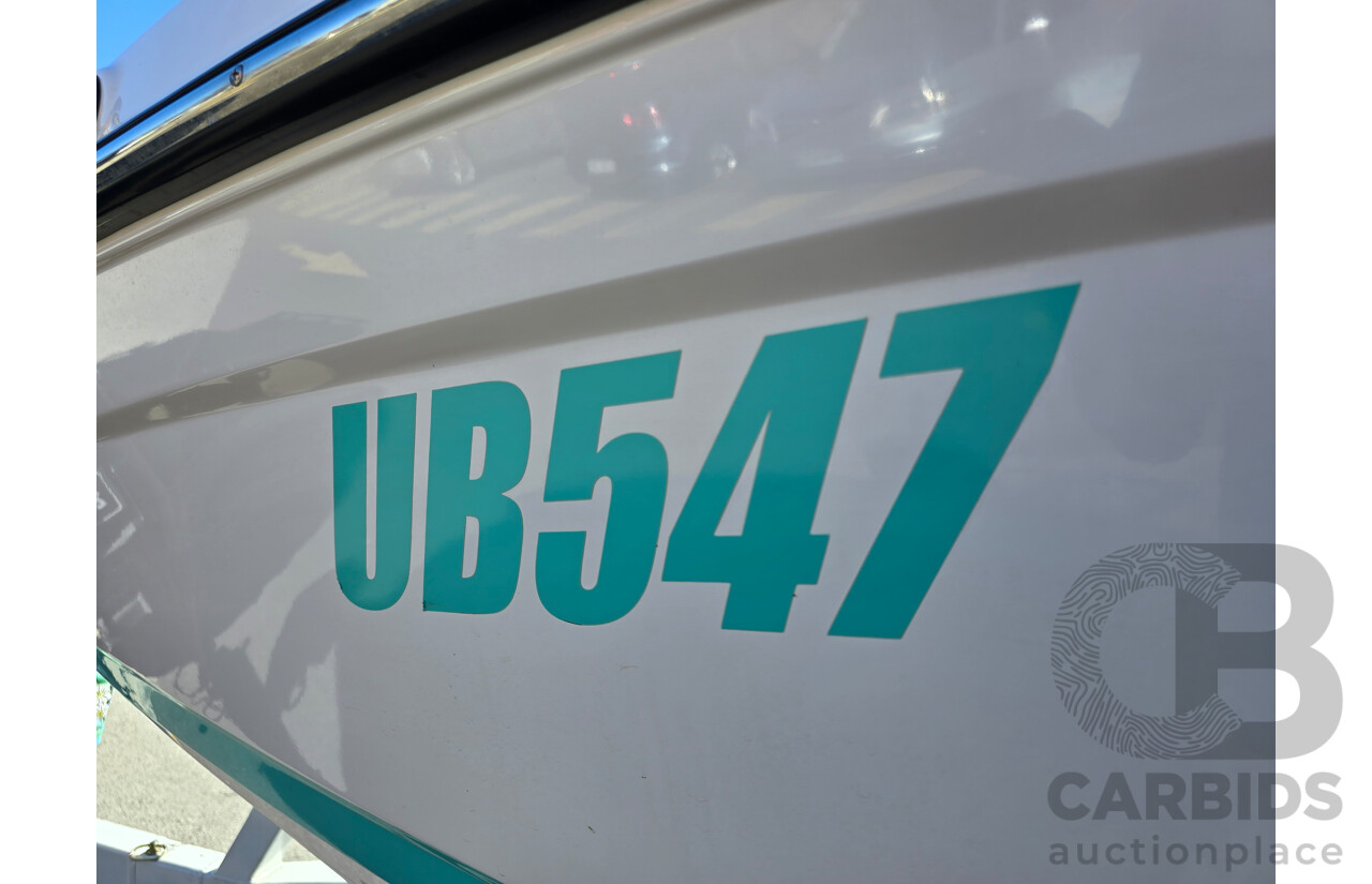 2019 MasterCraft NXT22 6.7m 14 Person Ski & Wake Boat Calypso Green 5.7L V8 320hp with 08/2018 Boatmate NXT22 Boat Trailer