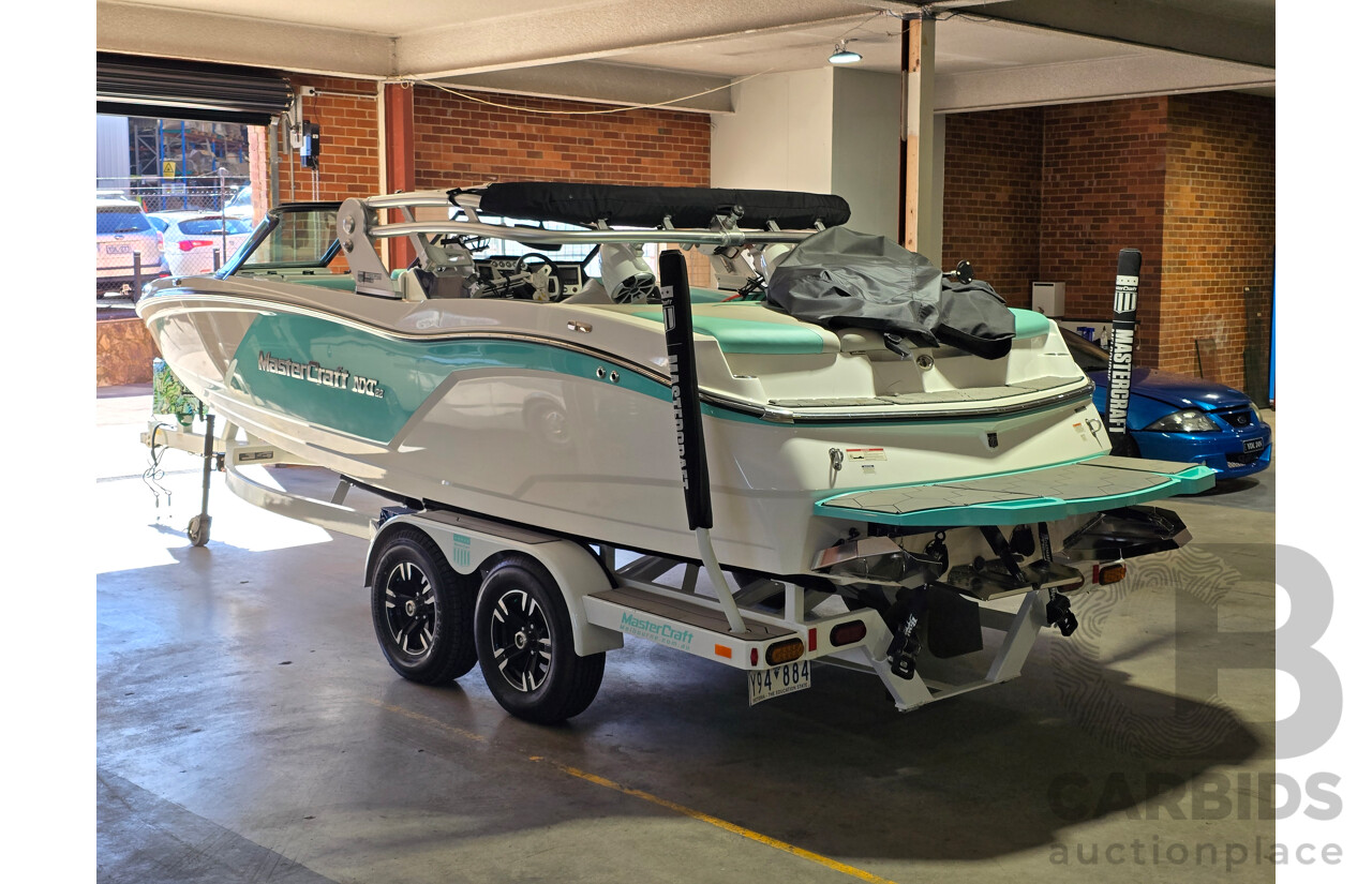 2019 MasterCraft NXT22 6.7m 14 Person Ski & Wake Boat Calypso Green 5.7L V8 320hp with 08/2018 Boatmate NXT22 Boat Trailer