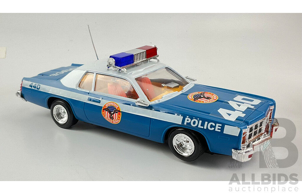 Vintage Hong Da Force 440 Police Pursuit Vehicle with Original Box