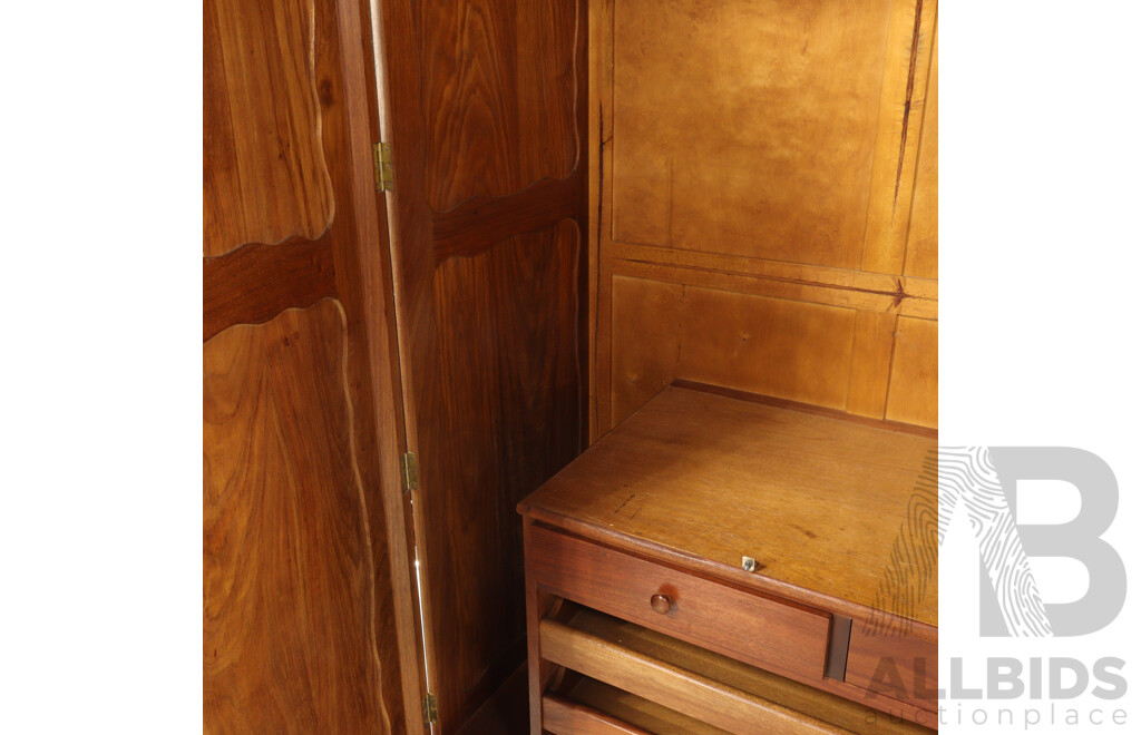 Dutch Colonial Style Stinkwood Gentleman's Robe