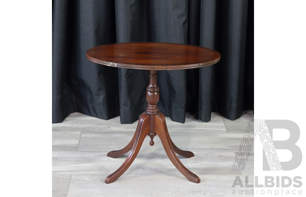 Miniture Oval Tilt Top Occasional Table