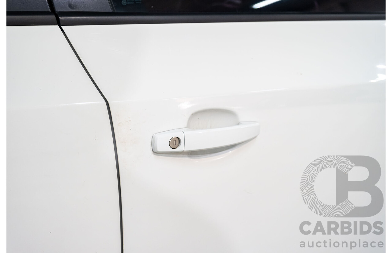 5/2011 Holden Cruze CD JH 4d Sedan White Turbo Diesel 2.0L